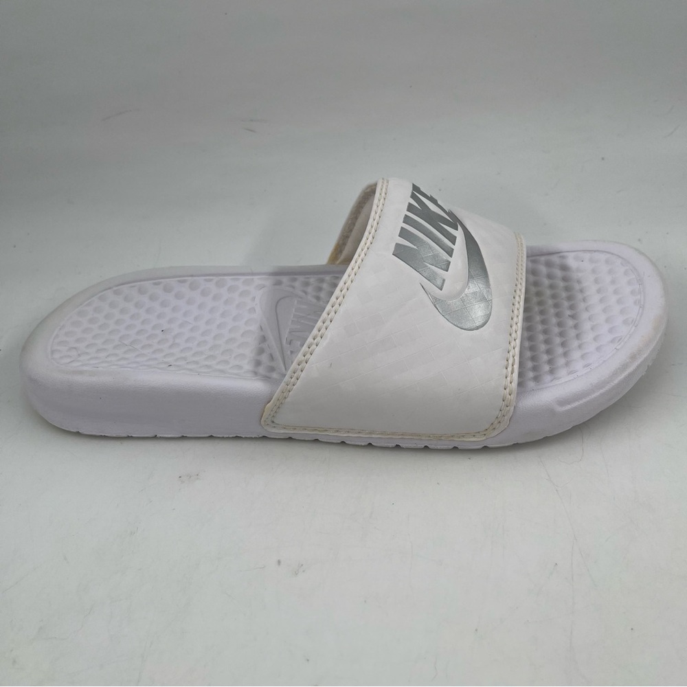 Nike Women’s Benassi JDI - SZ 5 - White Slip-On Slides Sport Recovery Sandals